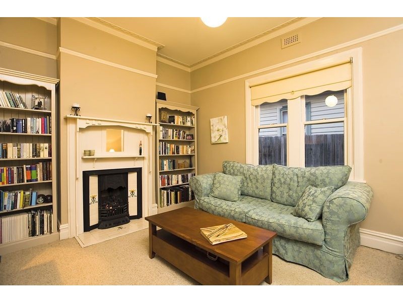 6 Third Avenue, Brunswick VIC 3056