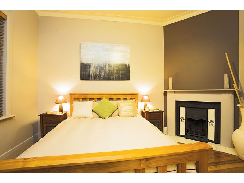 6 Third Avenue, Brunswick VIC 3056