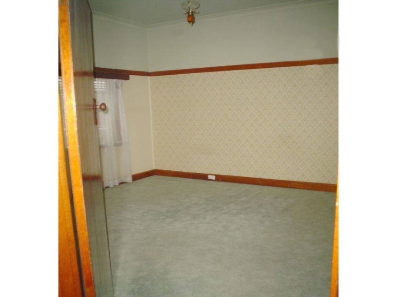 32 Lincoln Avenue, Coburg North VIC 3058