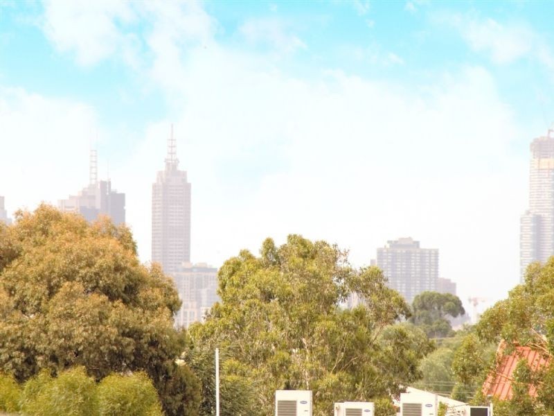 9/136 Bell Street, Coburg VIC 3058