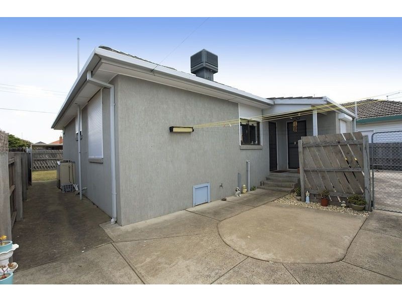 1/32 Boston Street, Fawkner VIC 3060