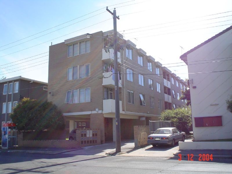 17/51 DeCarle Street, Brunswick VIC 3056