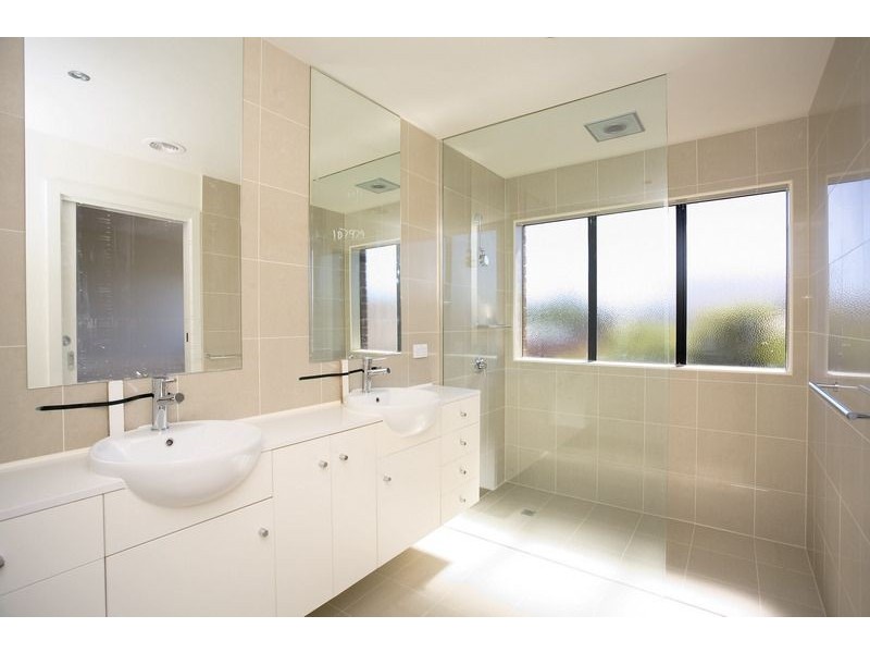 2/7 Pardy Street, Pascoe Vale VIC 3044