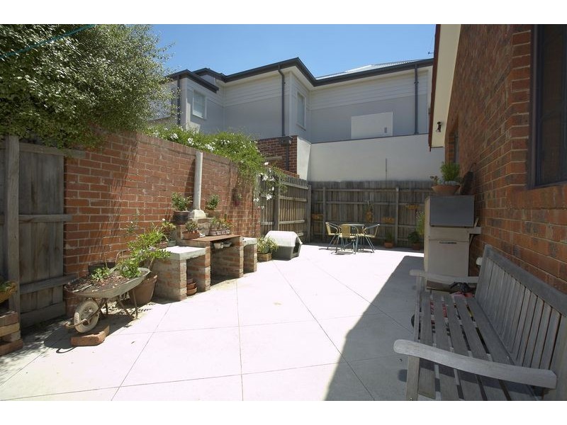 2/10 Selbourne Street, Coburg VIC 3058
