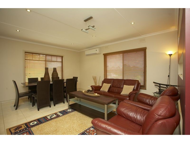 6 Vervale Avenue, Fawkner VIC 3060