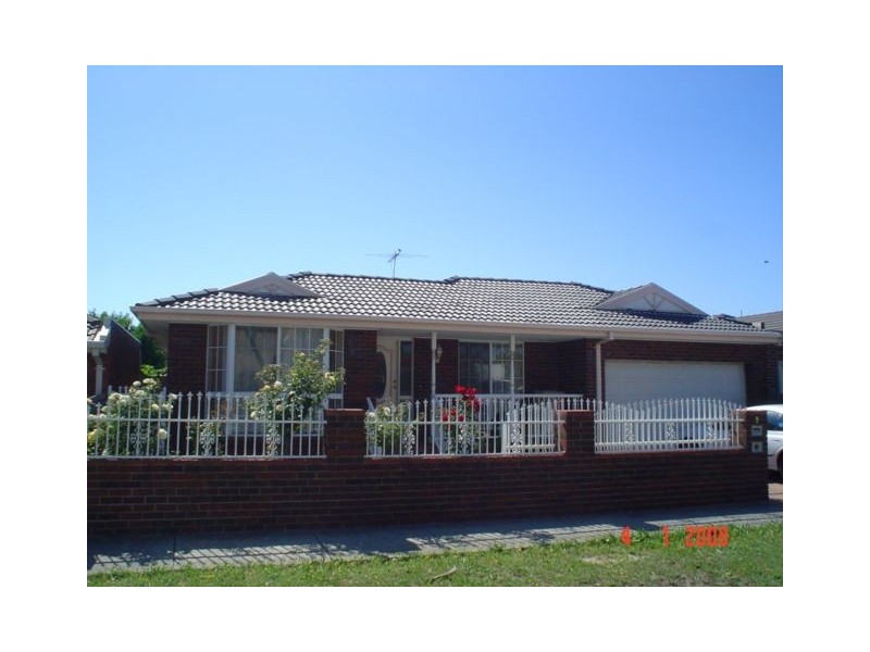 8 Manston Way, Fawkner VIC 3060