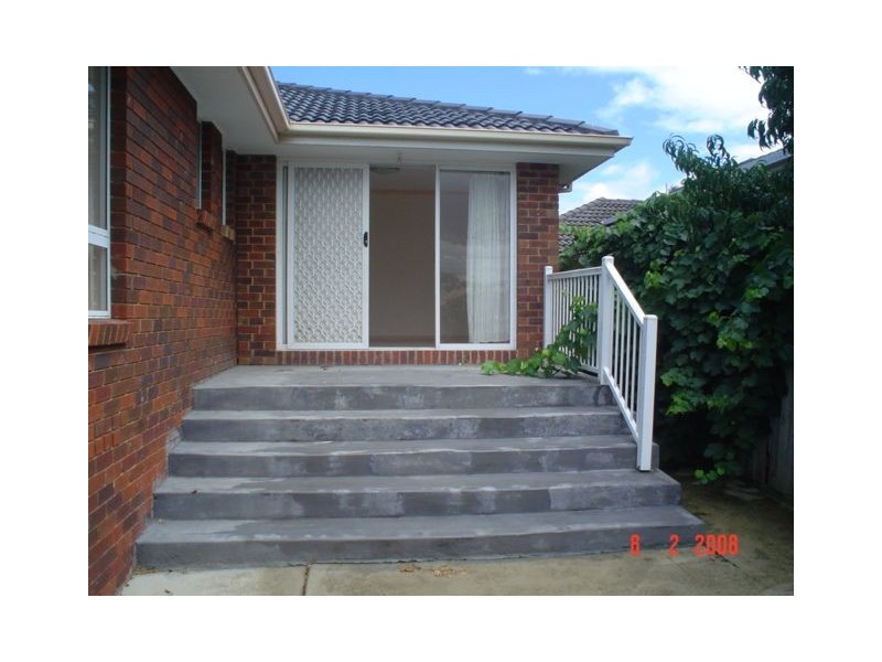 8 Manston Way, Fawkner VIC 3060