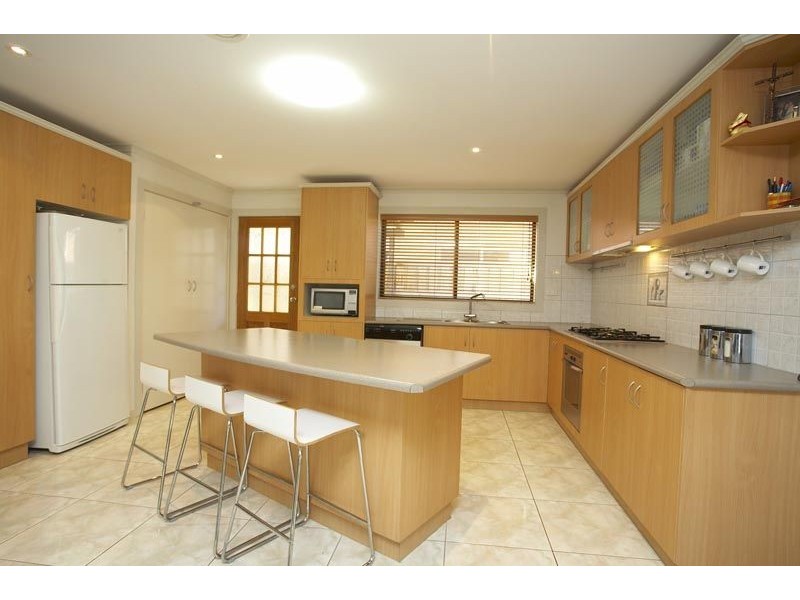 2 Baan Close, Fawkner VIC 3060