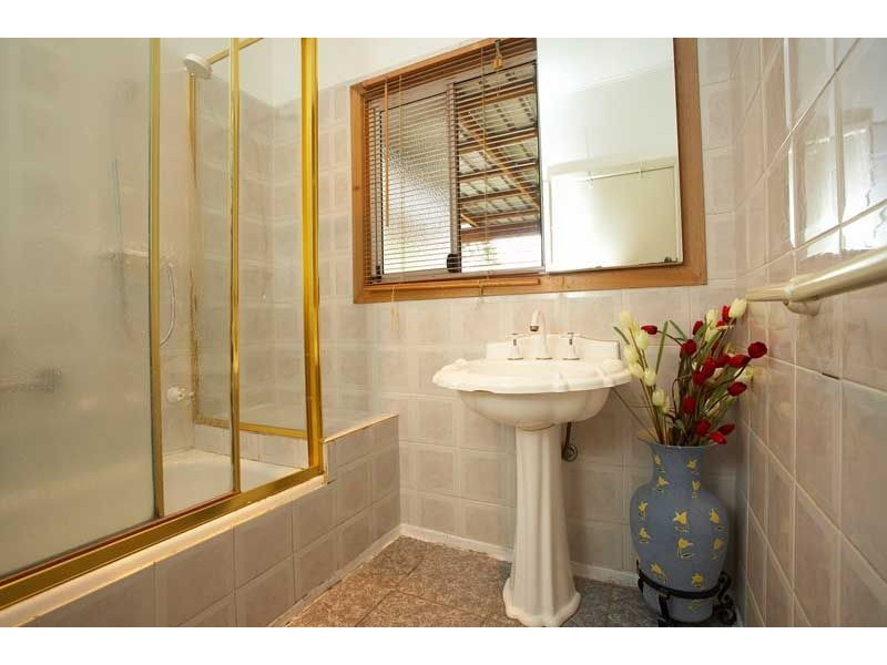 23 Queens Parade, Fawkner VIC 3060