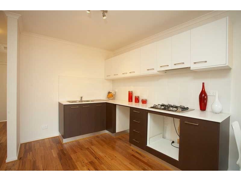 2/1 Clara Street, Fawkner VIC 3060