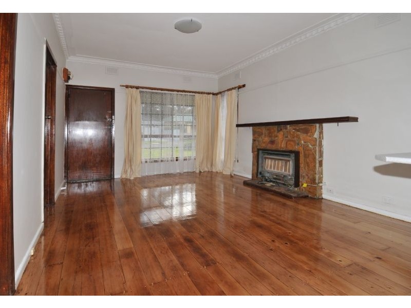 34 Farview St, Glenroy VIC 3046