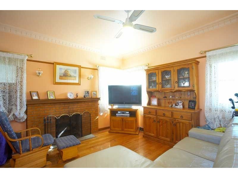 23 Sandra Avenue, Fawkner VIC 3060