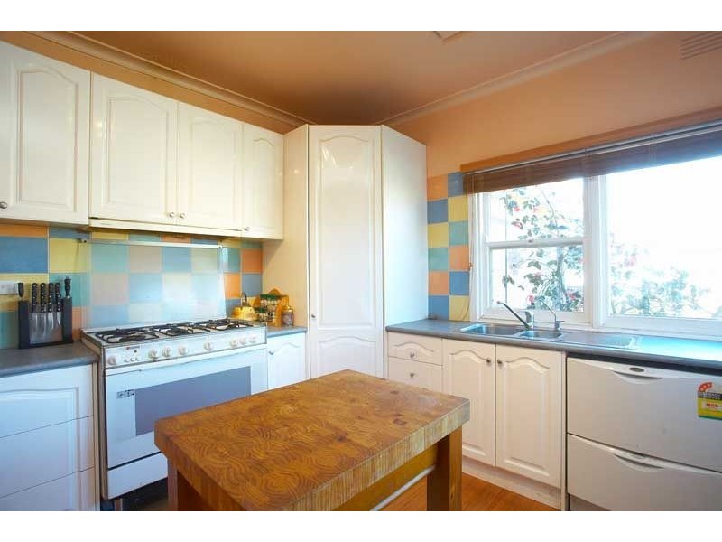 23 Sandra Avenue, Fawkner VIC 3060