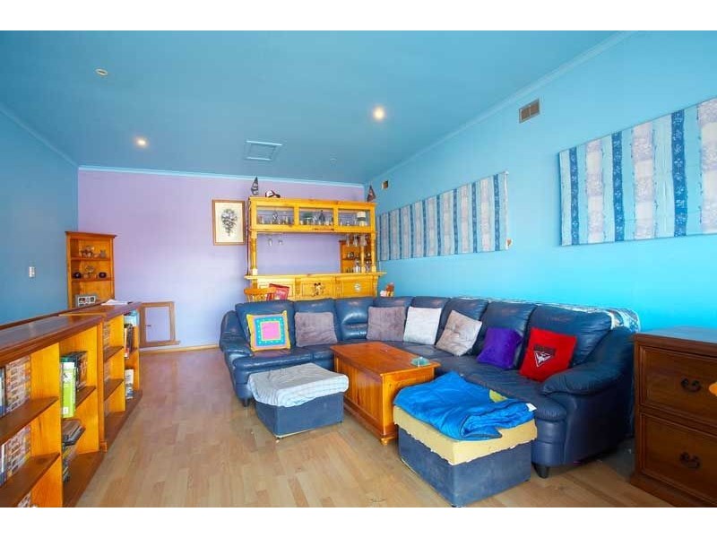 23 Sandra Avenue, Fawkner VIC 3060