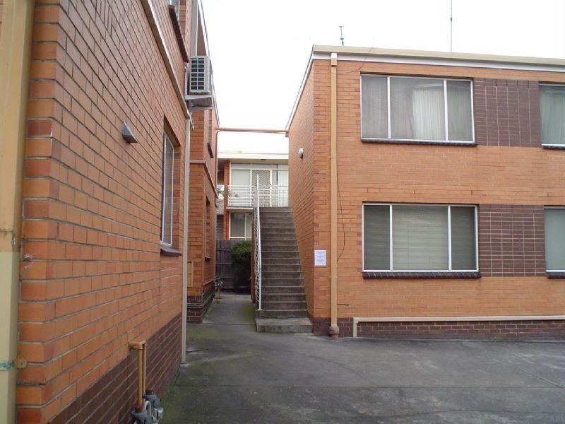 10/13 Passfield Street, Brunswick West VIC 3055