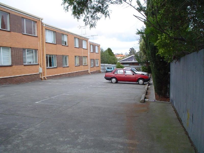 10/13 Passfield Street, Brunswick West VIC 3055