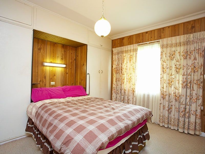 27 McMahons Road, Coburg VIC 3058