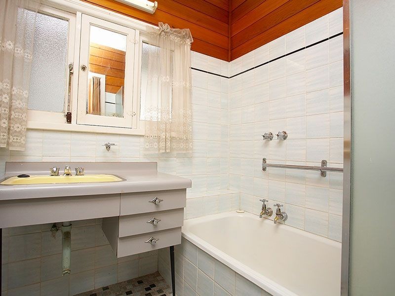 27 McMahons Road, Coburg VIC 3058