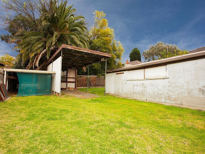 27 McMahons Road, Coburg VIC 3058