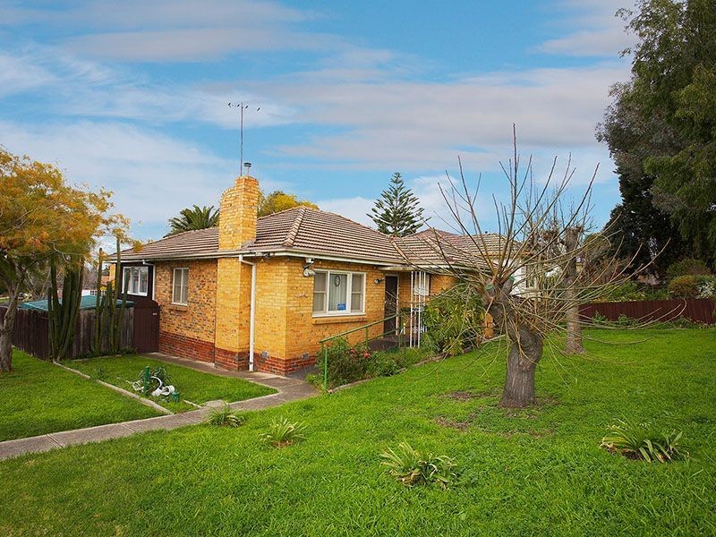 27 McMahons Road, Coburg VIC 3058