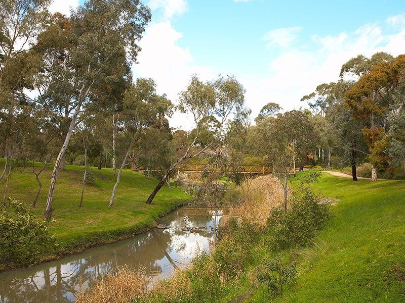 27 McMahons Road, Coburg VIC 3058