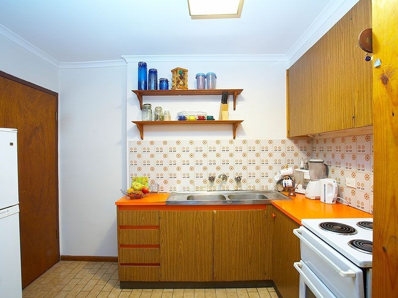 2/58 Shamrock Street, Brunswick West VIC 3055