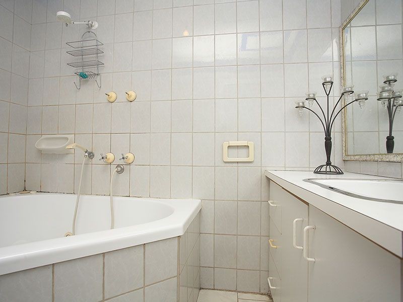 15 Somerlayton Crescent, Fawkner VIC 3060