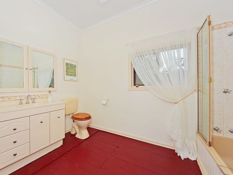 5 Weldon Grove, Upwey VIC 3158