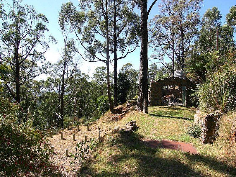 1  Highview Road, Ferny Creek VIC 3786