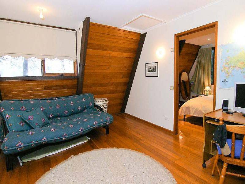 6 Claverton Avenue, Mount Dandenong VIC 3767