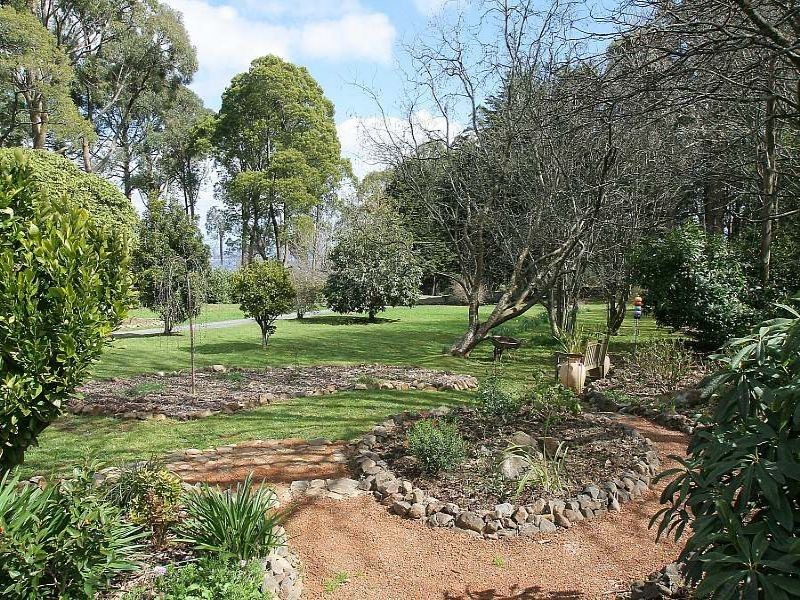 16-18 Observatory Road, Mount Dandenong VIC 3767