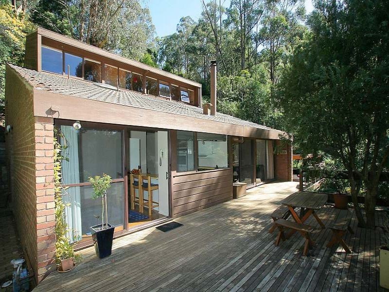 20 Rosemont Crescent, Kalorama VIC 3766