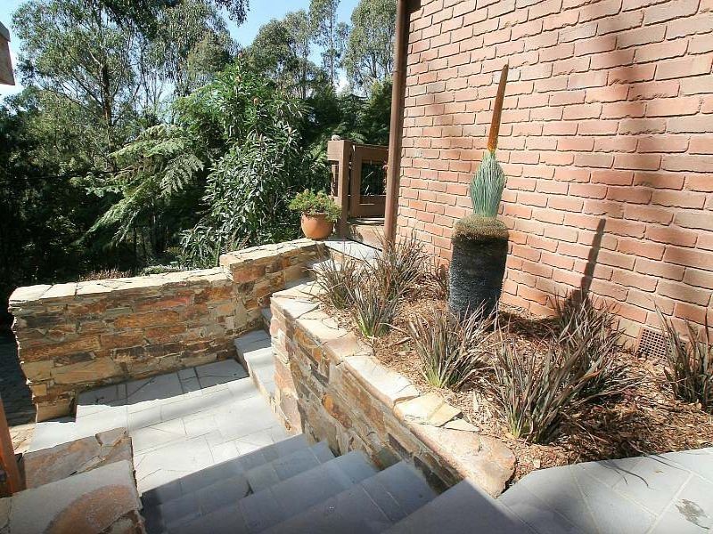 20 Rosemont Crescent, Kalorama VIC 3766