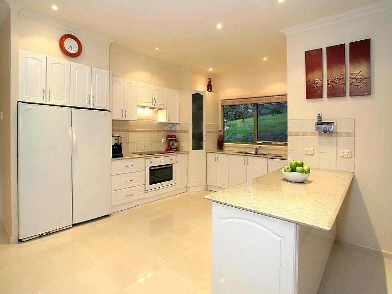 Kalorama VIC 3766