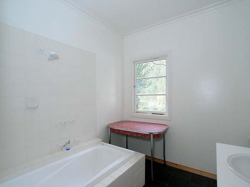 50 Old Coach Road, Mount Dandenong VIC 3767