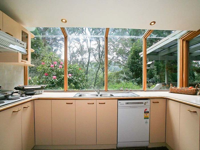 17 Warwick Farm Road, Olinda VIC 3788