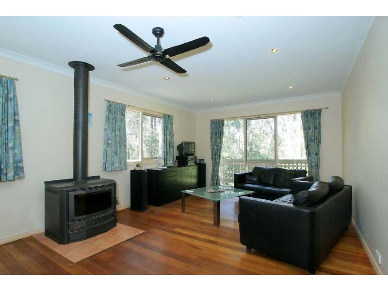 5 Scenic Crescent, Kalorama VIC 3766