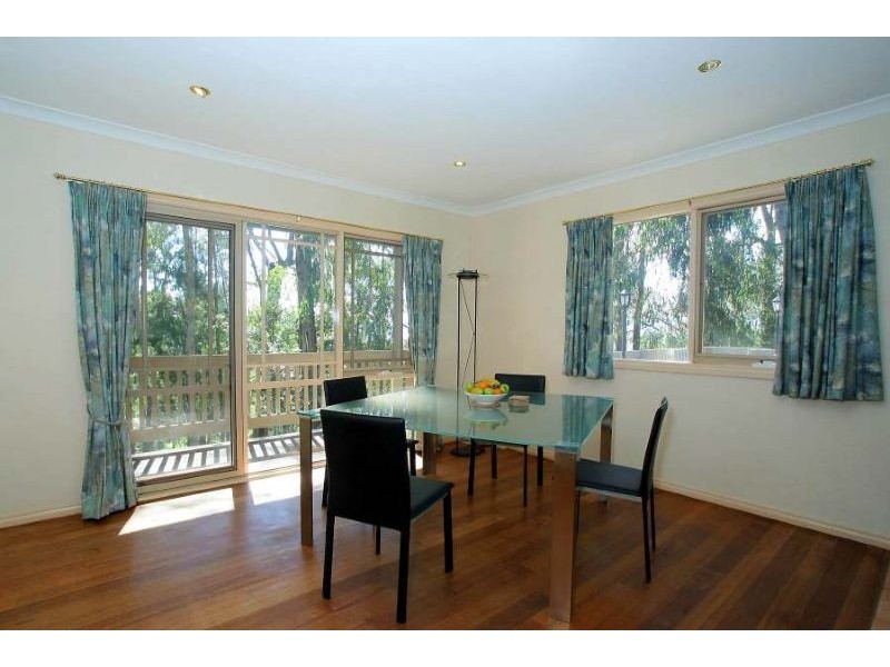 5 Scenic Crescent, Kalorama VIC 3766
