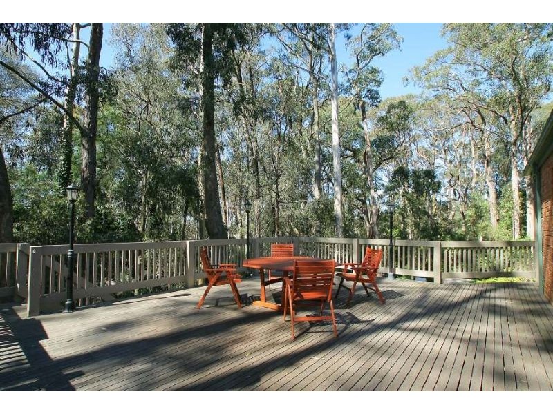 5 Scenic Crescent, Kalorama VIC 3766