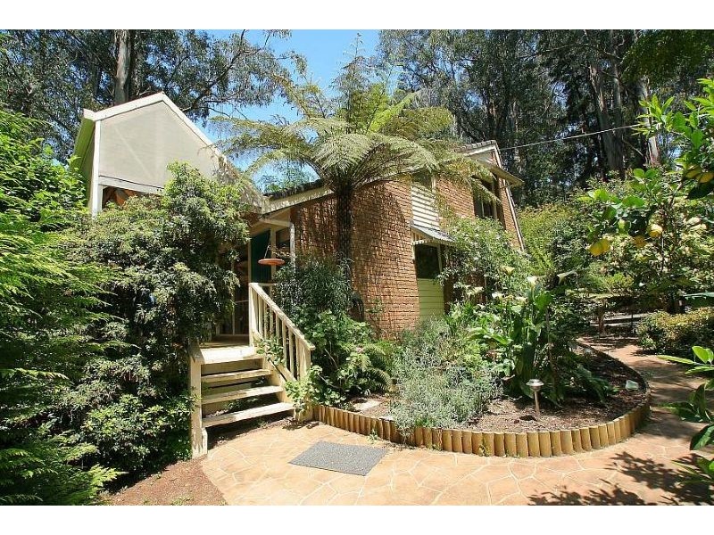 2 Thomson Avenue, Olinda VIC 3788