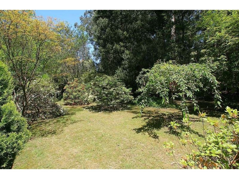 2 Thomson Avenue, Olinda VIC 3788