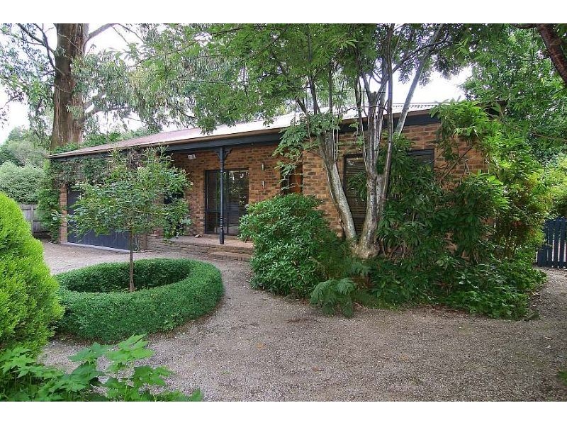 22 Falls Road, Kalorama VIC 3766