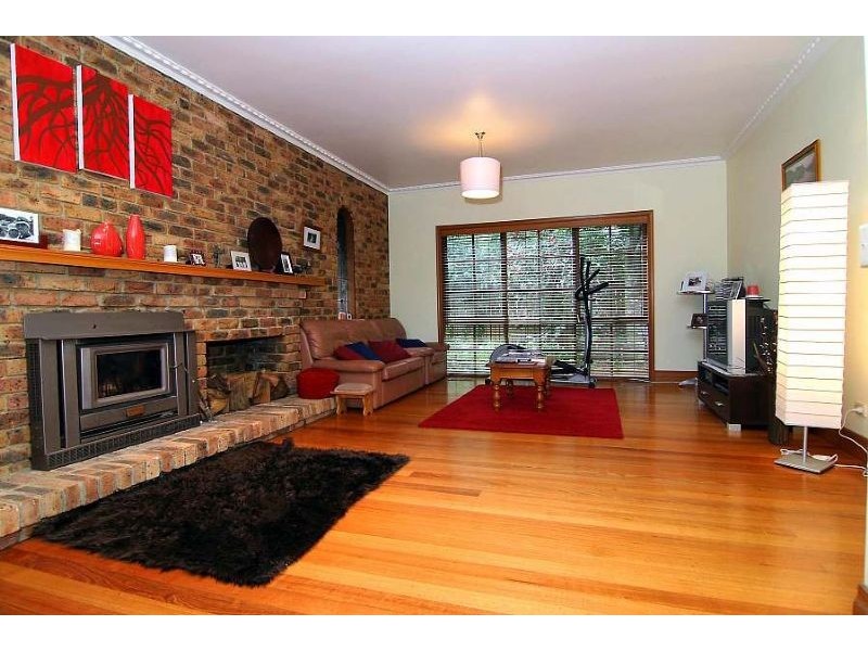 22 Falls Road, Kalorama VIC 3766