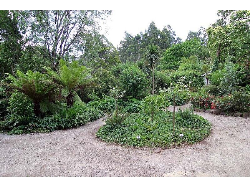 22 Falls Road, Kalorama VIC 3766