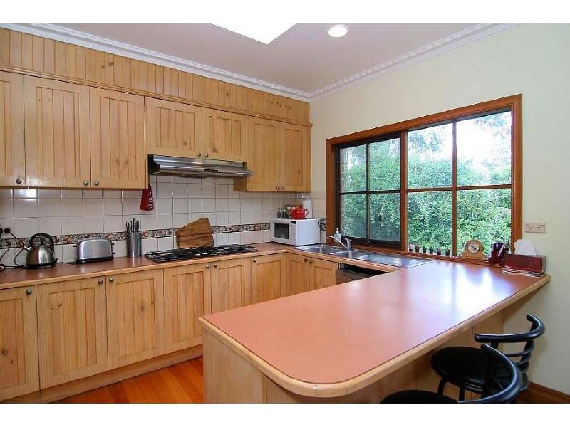 22 Falls Road, Kalorama VIC 3766