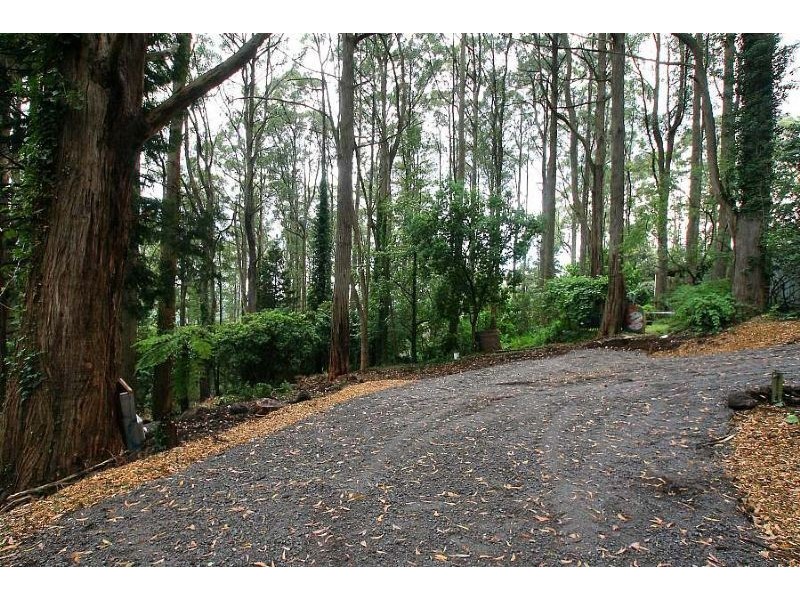 18 Nicholson Street, Olinda VIC 3788