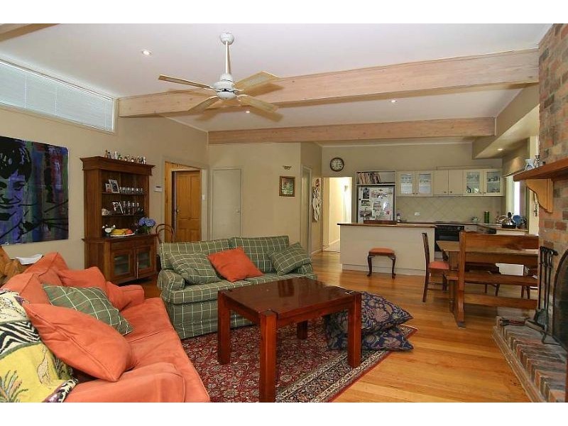 16 School Road, Ferny Creek VIC 3786