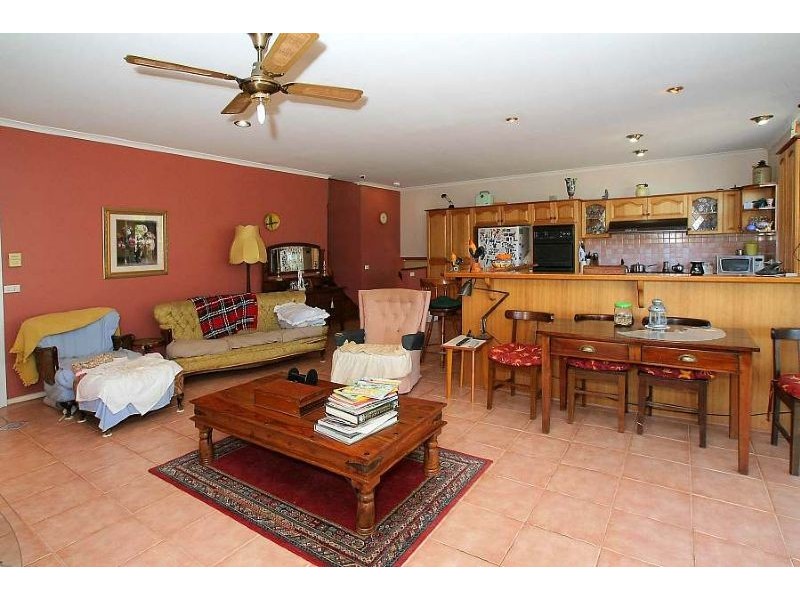 1 The Crescent, Sassafras VIC 3787