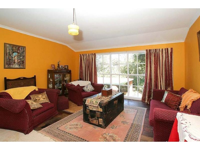 1 The Crescent, Sassafras VIC 3787