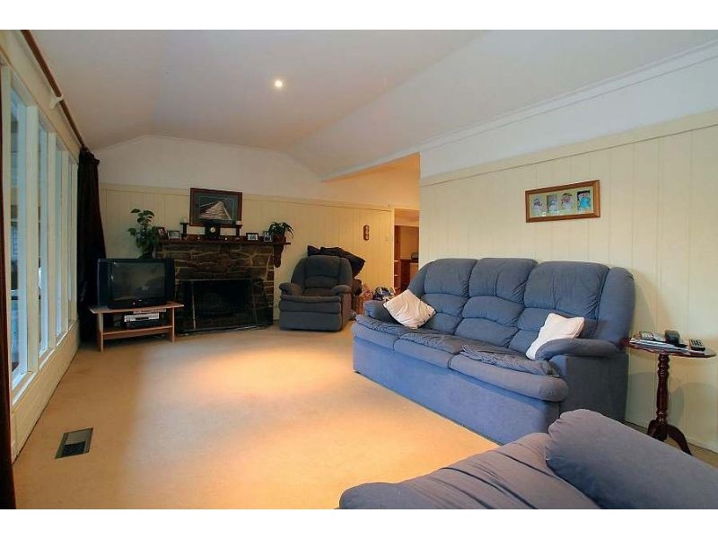 65 Falls Road, Kalorama VIC 3766